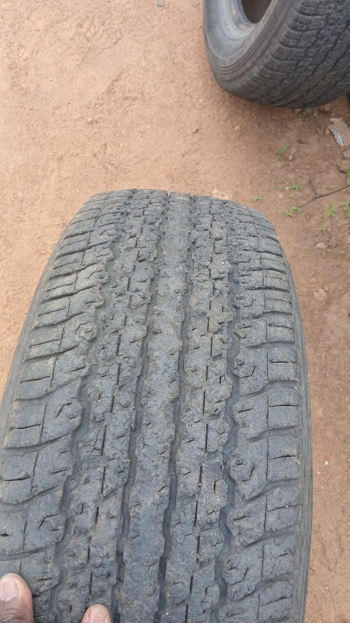 255/65 R17 DUNLOP (Mogoditshane Block 9 Robots)