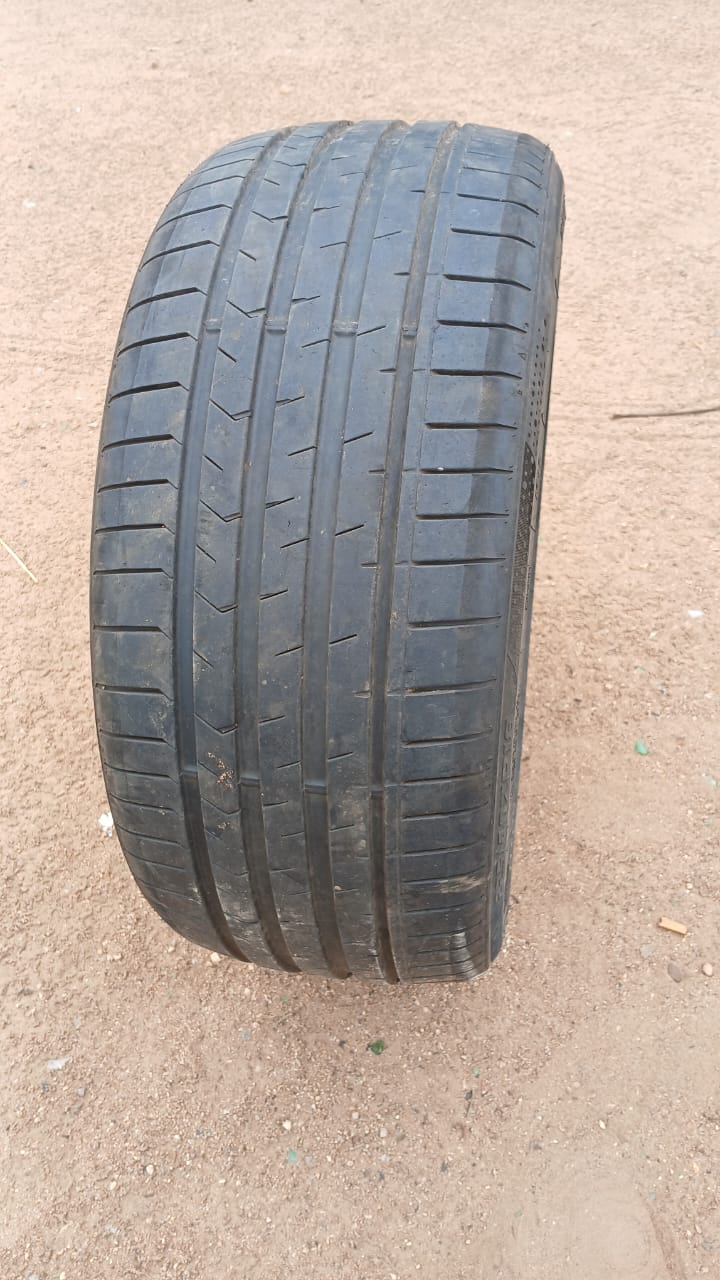 225/40Z R18 (Gaborone)