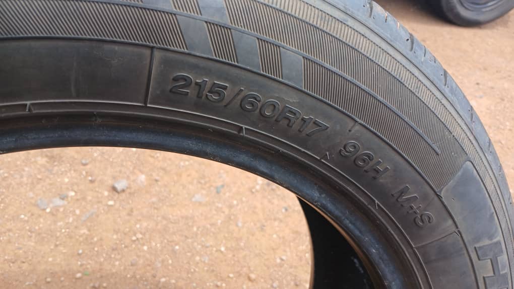 215/60R17 (Metsimotlhabe - Mmopane)