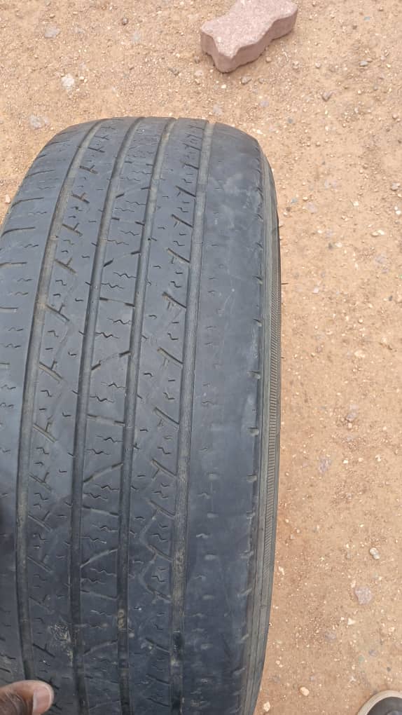 215/60R17 (Metsimotlhabe - Mmopane)