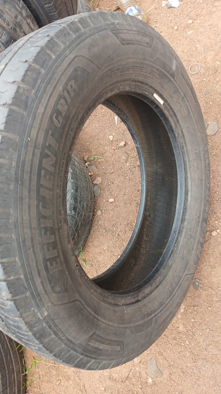 195/75R16C Goodyear (Mogoditshane Block 9 Robots)