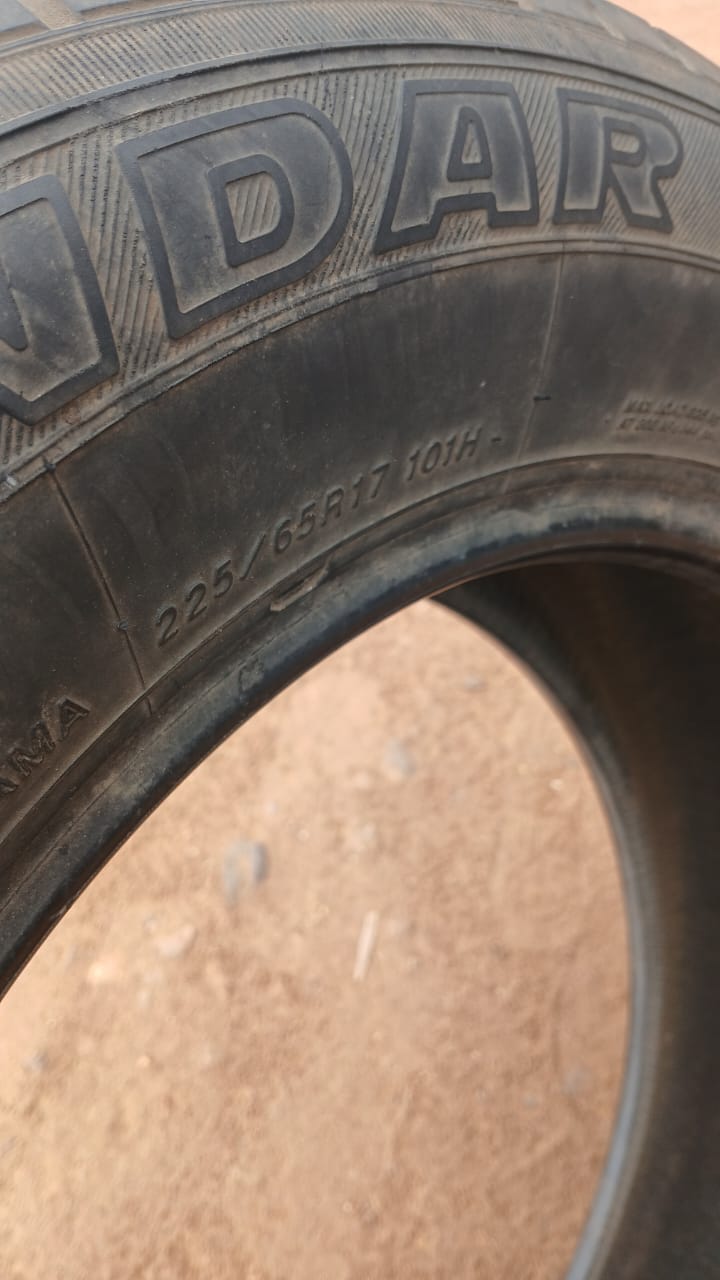 225/65 R17 YOKOHAMA (Mogoditshane Block 9 Robots)