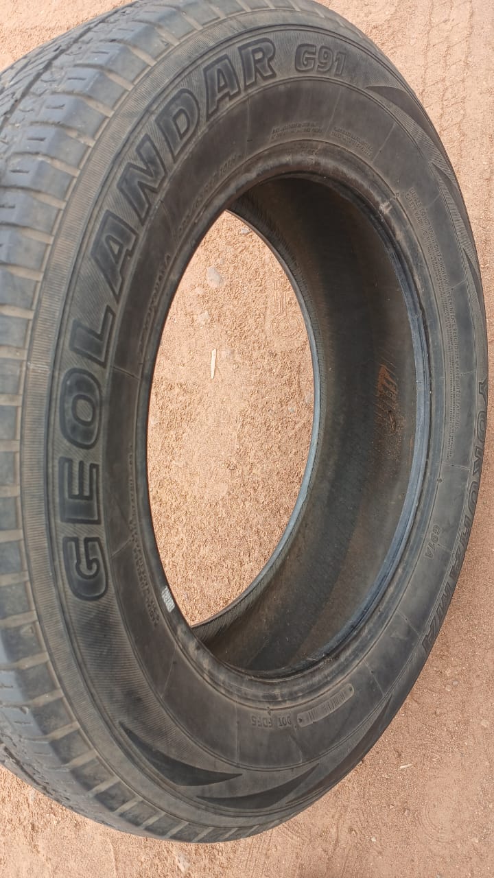 225/65 R17 YOKOHAMA (Mogoditshane Block 9 Robots)