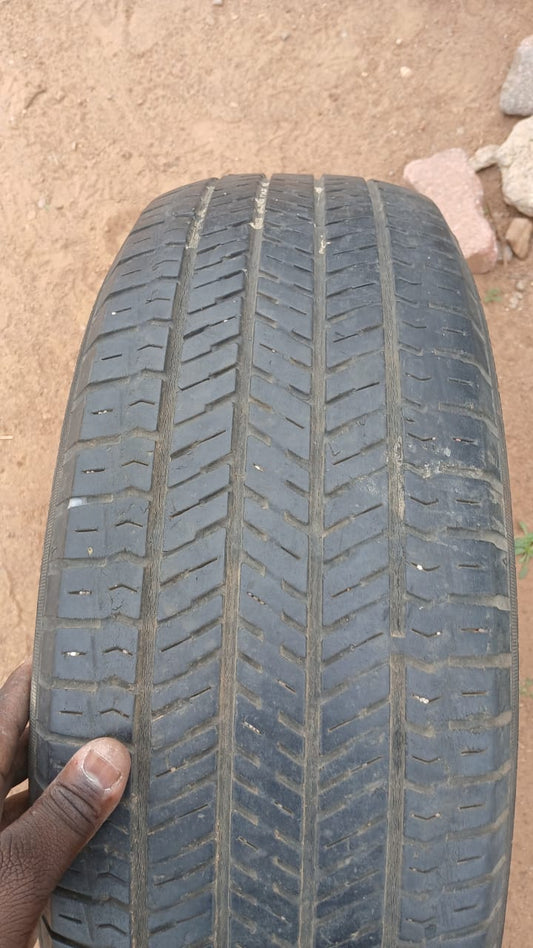 225/65 R17 YOKOHAMA (Mogoditshane Block 9 Robots)