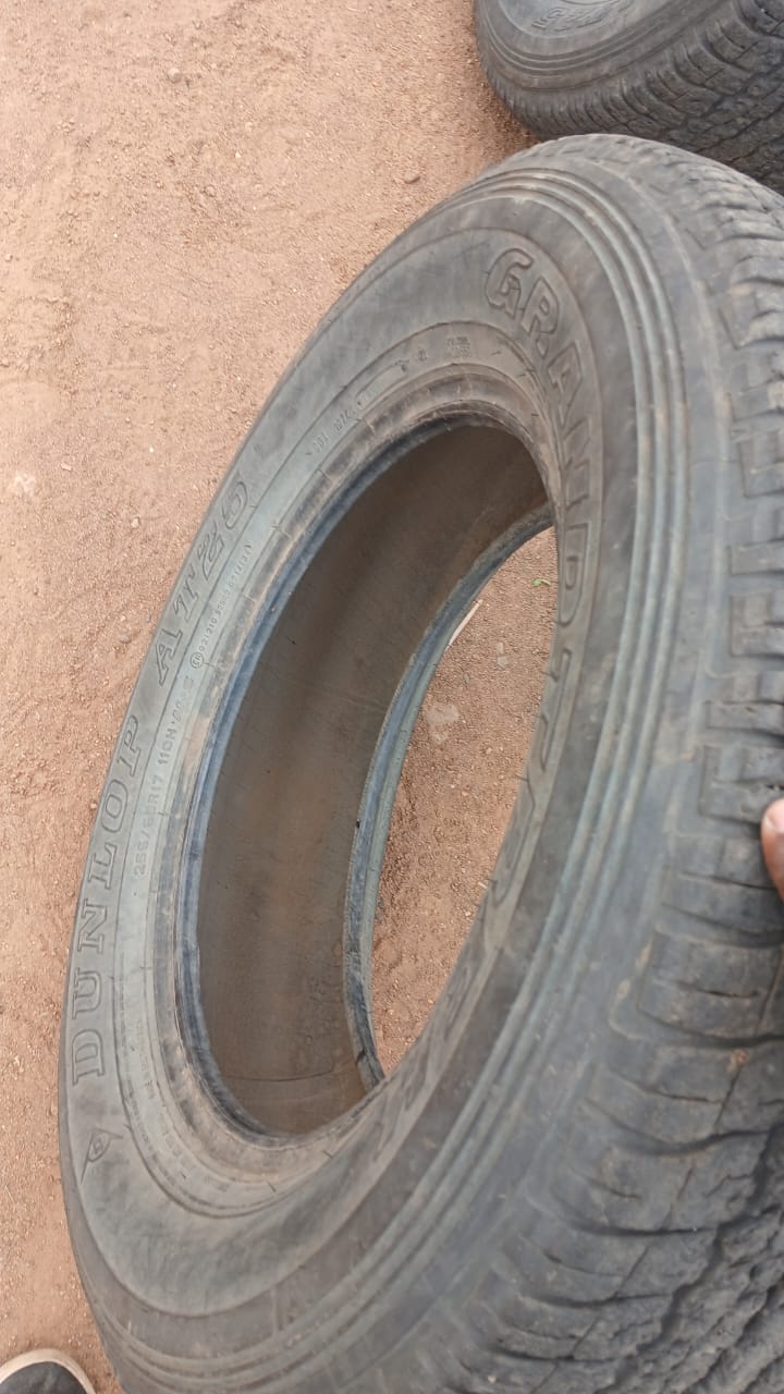 255/65 R17 DUNLOP (Mogoditshane Block 9 Robots)