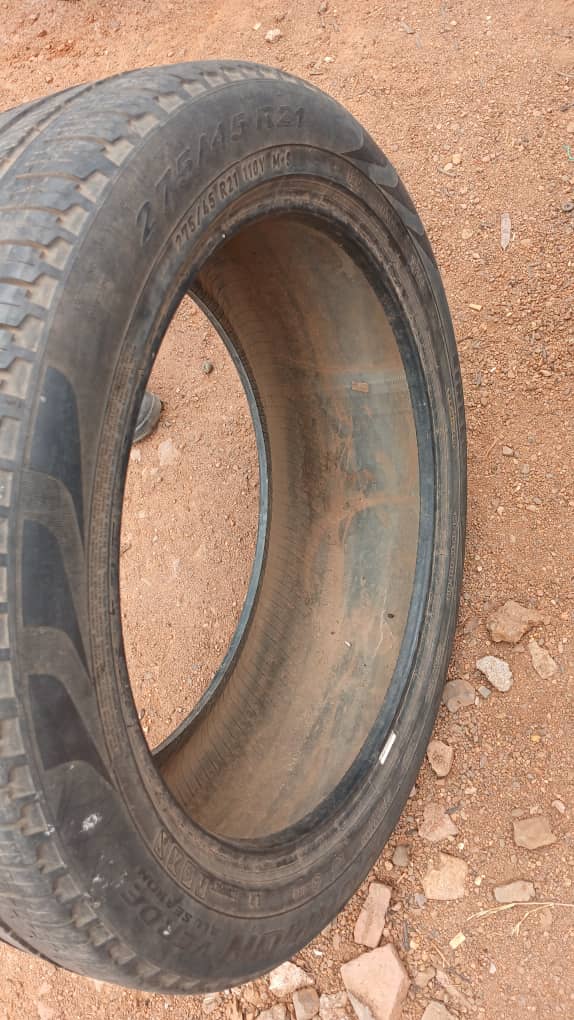 235/55 R17 - YOKOHAMA - Mogoditshane Block 5