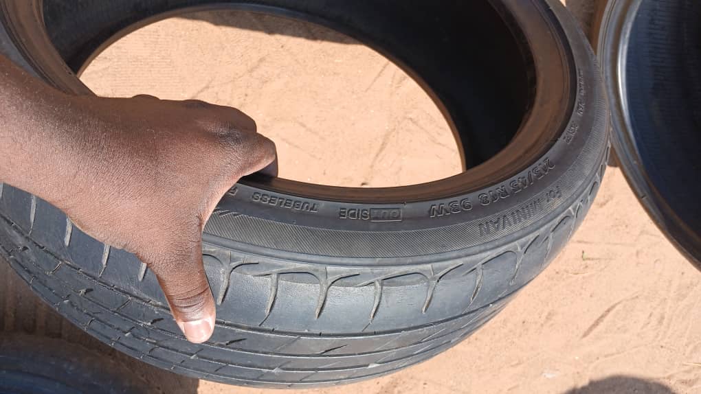 215/45 R18 Bridgestone (MOGODITSHANE SEFALANA JUNCTION)