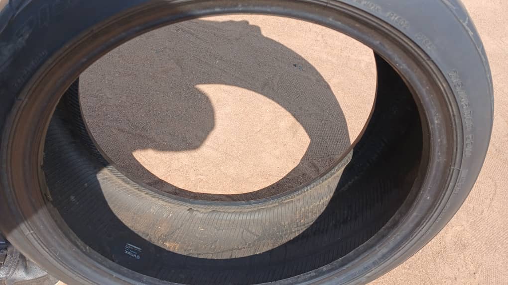 215/45 R18 Bridgestone (MOGODITSHANE SEFALANA JUNCTION)