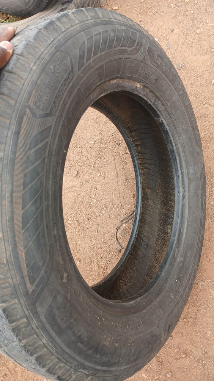 195/75R16C Goodyear (Mogoditshane Block 9 Robots)